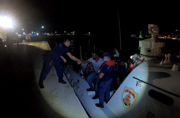 İzmir açıklarında 194 düzensiz göçmen kurtarıldı, 45 göçmen yakalandı G3