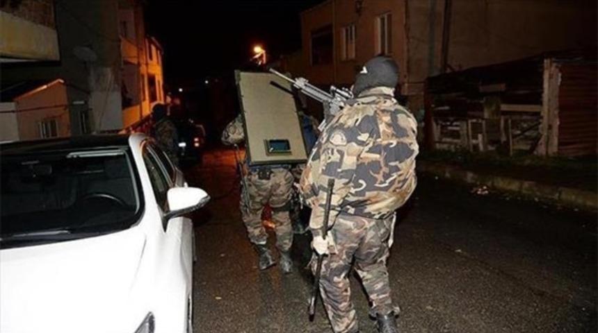 İstanbul'da bombayı yola yerleştirirken yakalandı!