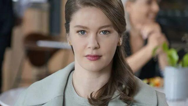 Camdaki Kız'ın Nalan'ı Burcu Biricik bikinili pozlarıyla olay yarattı