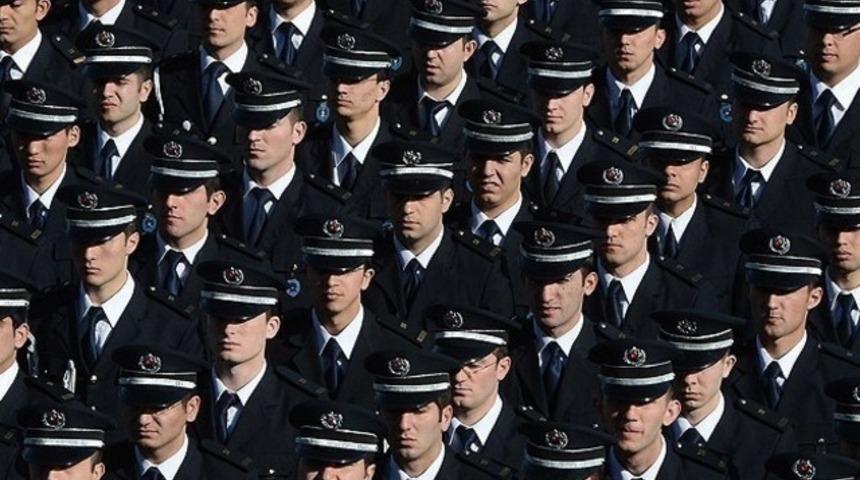Polis alımında &uuml;st yaş sınırı 30'a &ccedil;ıkarıldı