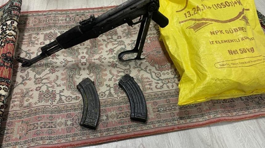 Iğdır'da bir takside uzun namlulu silah ele geçirildi