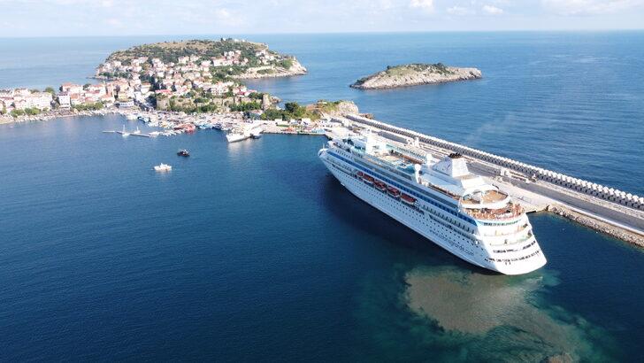 Amasra Limanı ilk yolcu gemisini ağırladı G5