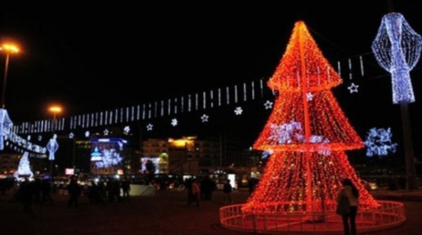 T&uuml;rkiye'nin değişmeyen g&uuml;ndemi: M&uuml;sl&uuml;man yılbaşı kutlar mı?