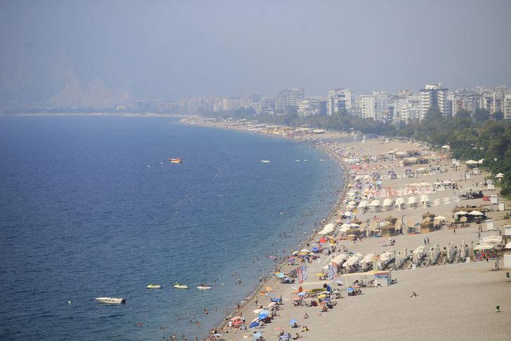Antalya'da yoğun nem bunalttı G2
