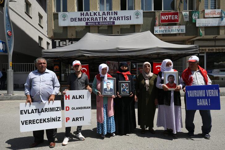 Muşlu aileler evlatları için HDP önündeki eylemlerini sürdürdü G5