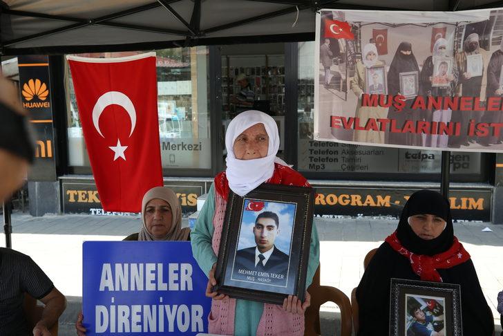 Muşlu aileler evlatları için HDP önündeki eylemlerini sürdürdü G4