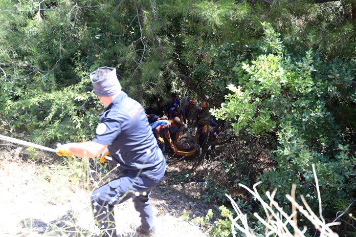 Düştüğü ormanlık alanda mahsur kalan kişi ekiplerce kurtarıldı G3