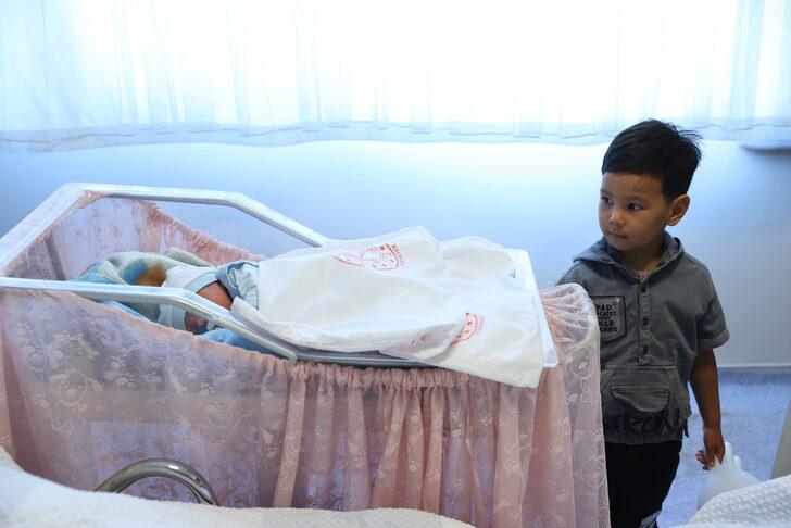 Yunanistan'ın geri ittiği Afgan kadın Meriç Nehri kıyısında doğum yaptı G3