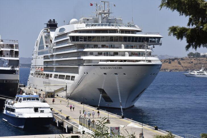 Bahama bandıralı kruvaziyer Seabourn Encore Bodrum'a yanaştırıldı G2