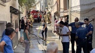 Annesi ve kız kardeşinin bulunduğu evde yangın çıkaran kişi yakalandı