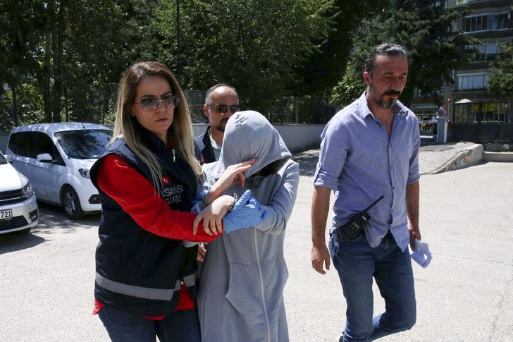 GÜNCELLEME - Eski nişanlısını öldüren, kız arkadaşını yaralayan kadın tutuklandı G2