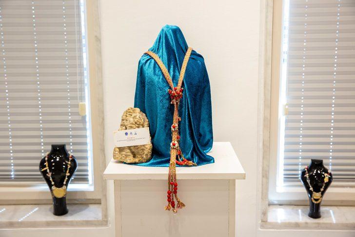 Bursa'da Türkmen takılarının yeniden yorumlandığı sergi ziyaretçilerin beğenisine sunuldu G4