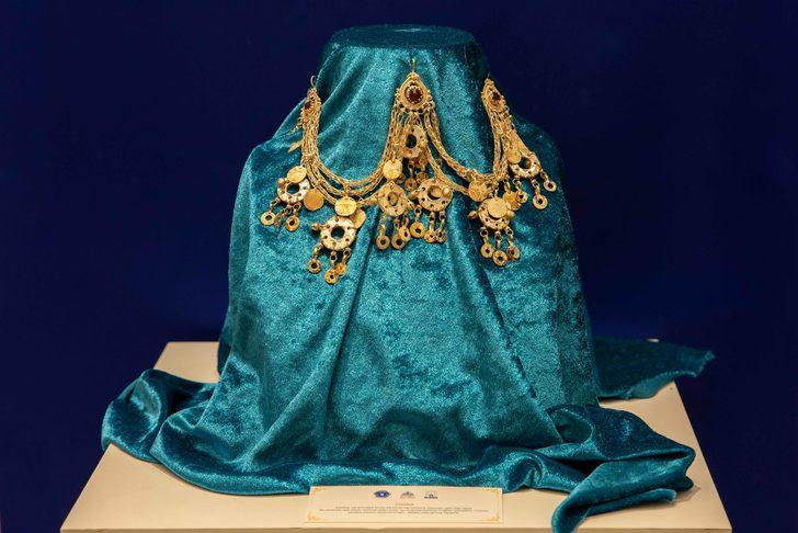 Bursa'da Türkmen takılarının yeniden yorumlandığı sergi ziyaretçilerin beğenisine sunuldu G5