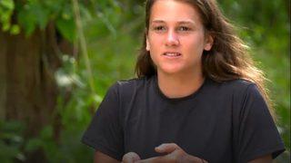 Survivor 2022 şampiyonu Nisa Bölükbaşı mini şortlu asansör pozuyla dikkat çekti!