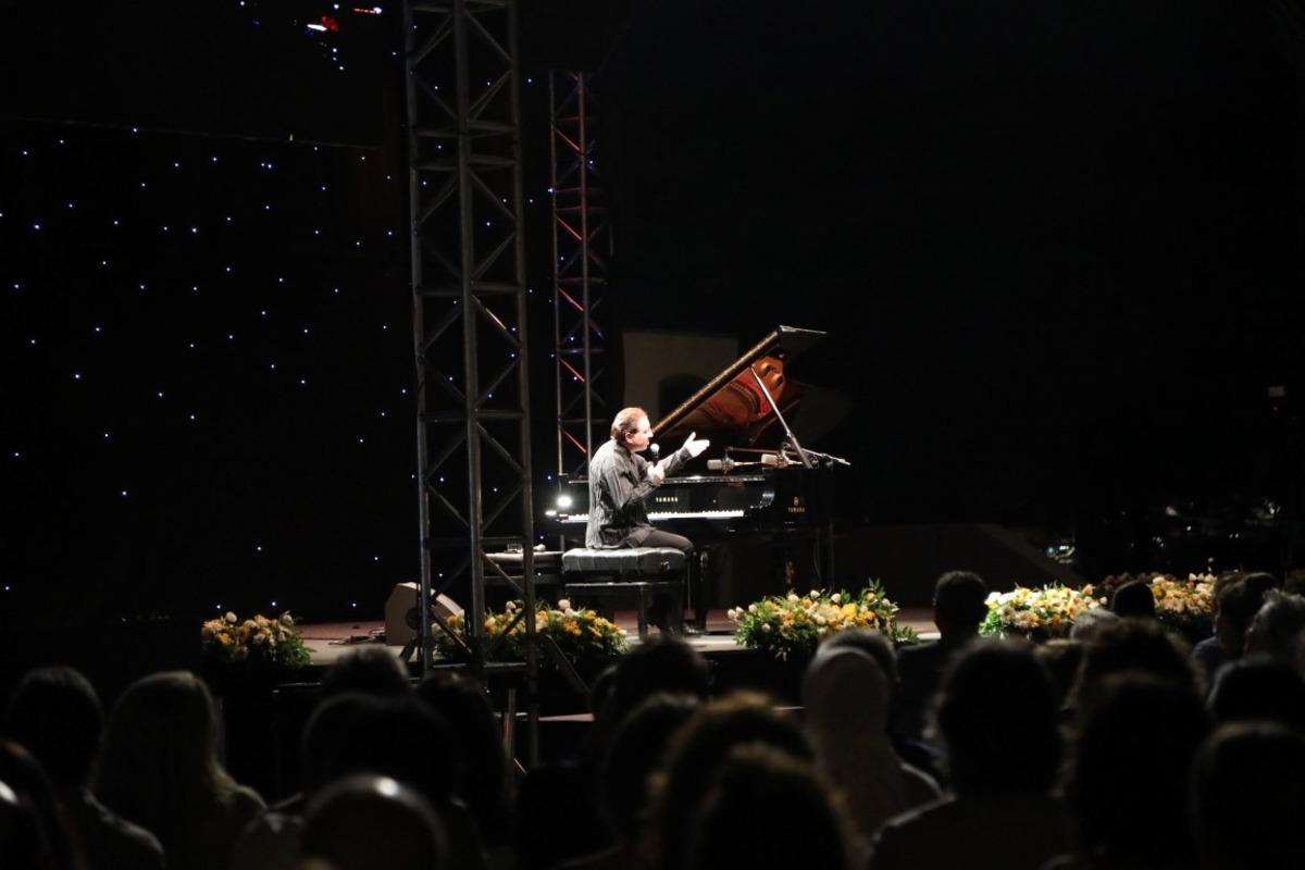 Fazıl Say'dan, Şevket Sabancı'nın vefat yıl d&ouml;n&uuml;m&uuml;nde resital