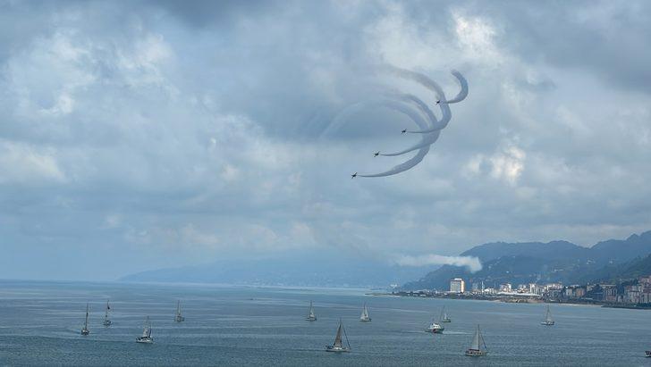 Türk Yıldızları Rize'de gösteri uçuşu yaptı G2