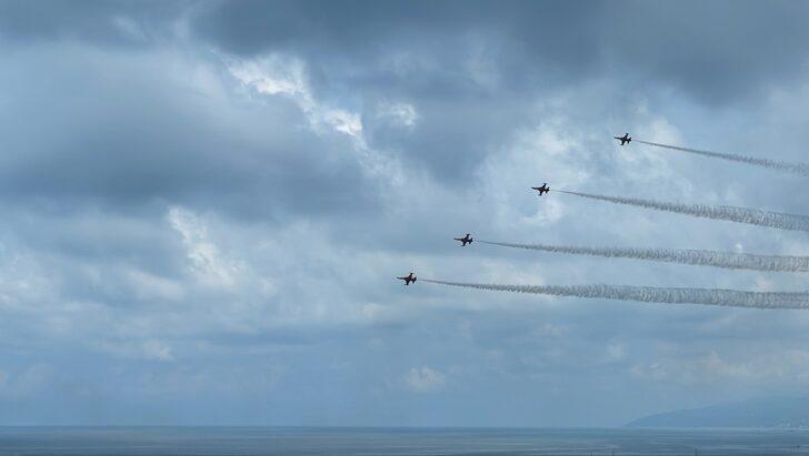 Türk Yıldızları Rize'de gösteri uçuşu yaptı G4