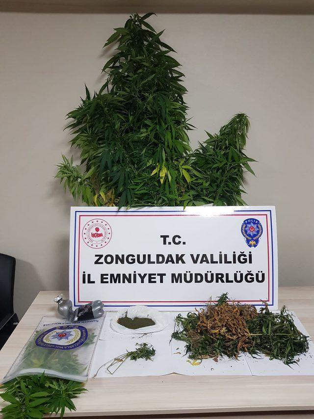Zonguldak'ta uyuşturucu operasyonunda yakalanan 2 zanlı tutuklandı