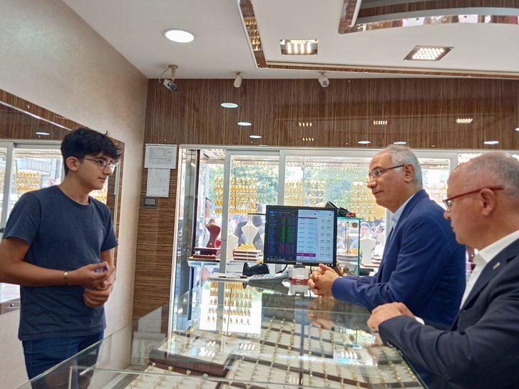 AK Parti Genel Başkan Yardımcısı Ala, Bursa'da esnafı ziyaret etti: G3