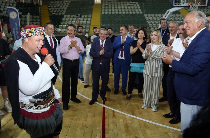 Muğla'da engelli öğrencilere spor malzemeleri dağıtıldı G4