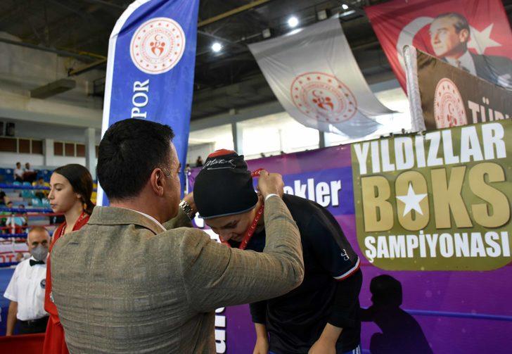 Kırıkkale'de düzenlenen Yıldızlar Türkiye Ferdi Boks Şampiyonası sona erdi G2