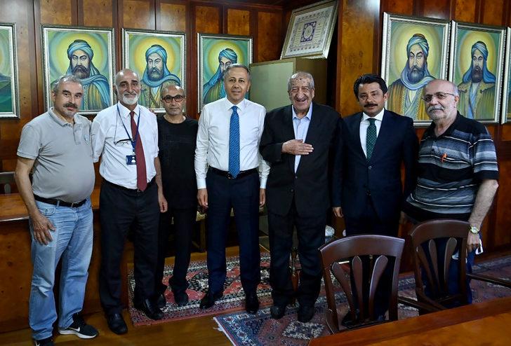 İstanbul Valisi Yerlikaya, muharrem ayı dolayısıyla cemevlerini ziyaret etti G2