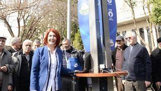 Avcılar’a güneş enerjisiyle telefon şarj eden ilk ‘Akıllı Direk’ dikildi