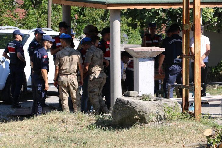 Zonguldak'ta cinayet şüphelisini olay yerinde bıraktığı ayakkabıları ele verdi G3