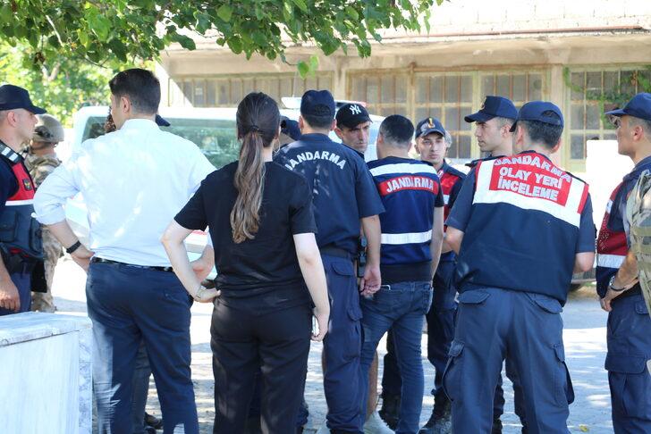 Zonguldak'ta cinayet şüphelisini olay yerinde bıraktığı ayakkabıları ele verdi G5