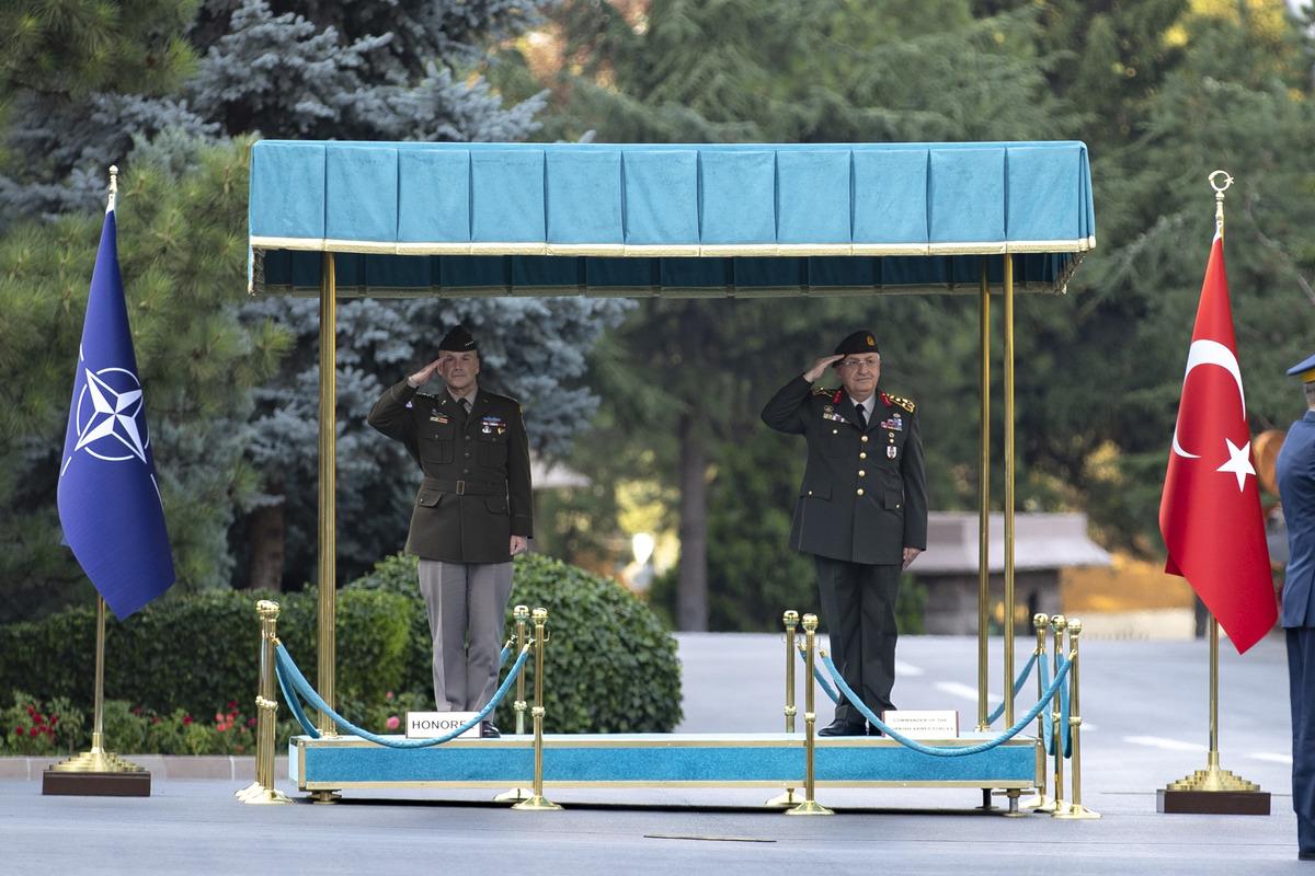 Genelkurmay Başkanı Orgeneral G&uuml;ler, NATO Avrupa M&uuml;ttefik Y&uuml;ksek Komutanı Orgeneral Cavoli ile g&ouml;r&uuml;şt&uuml;