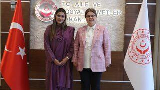 Bakan Yanık, Pakistan Yoksullukla Mücadele ve Sosyal Güvenlik Bakanı Marri ile görüştü