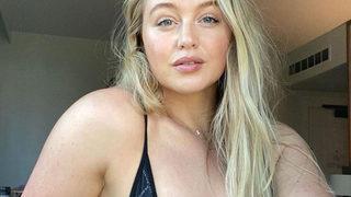 Kadınların sütyenden kurtulmaları gerektiğini söylemişti! Iskra Lawrence iç çamaşırlarını giyip kıvrımlarını sergiledi