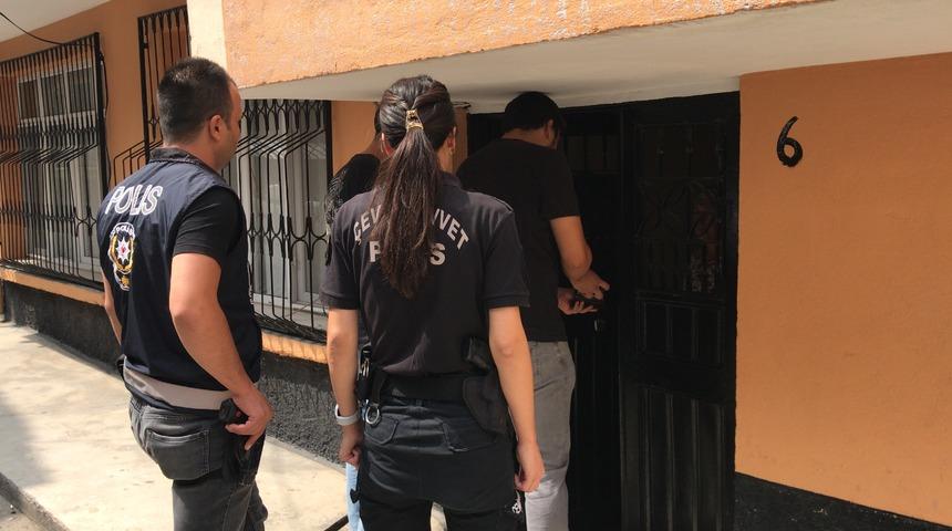 Adana'da "gündüz" düzenlenen uyuşturucu operasyonunda 16 zanlı yakalandı
