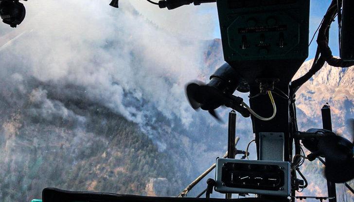 GÜNCELLEME - Mersin'deki orman yangınına havadan müdahale sabah saatlerinde yeniden başlatıldı G3