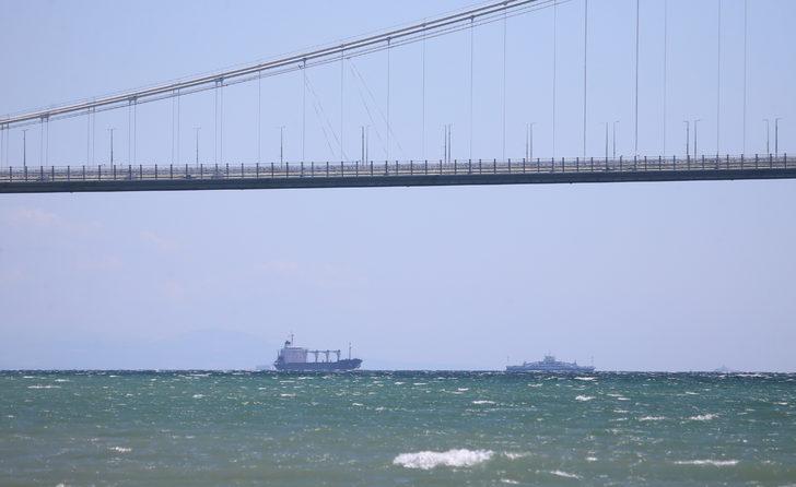 GÜNCELLEME - Ukrayna'dan yola çıkan mısır yüklü gemi Çanakkale Boğazı'ndan geçti G1