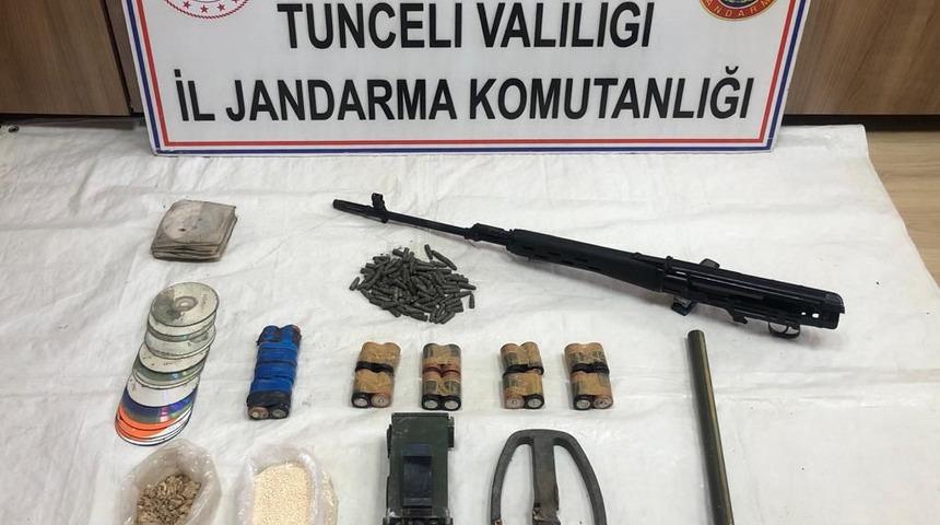 Tunceli'de ter&ouml;ristlerce kullanılan 3 sığınak imha edildi
