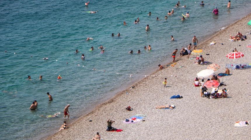 Antalya'yı nem bulutları kapladı! Denizi görmek imkansızlaştı