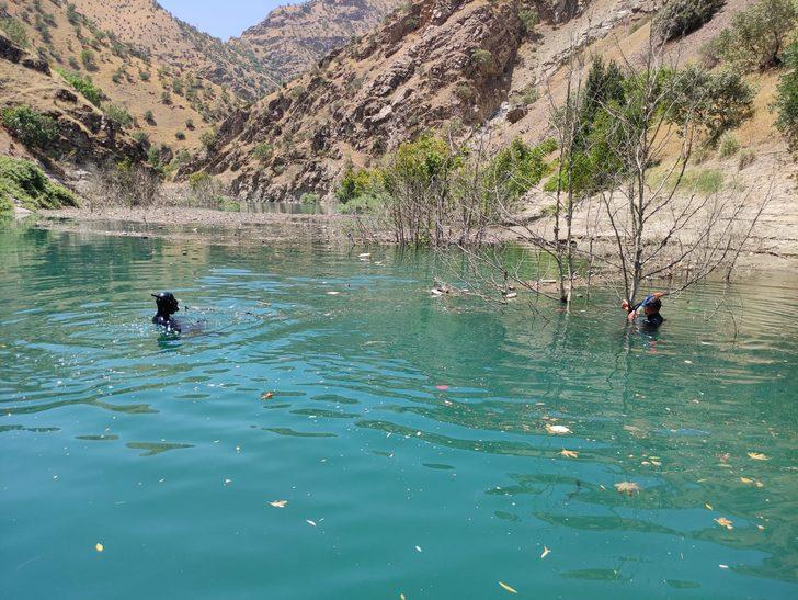 Müküs Çayı'nda akıntıya kapılan hemşire Ayvalıbağ köyü mevkisinde aranıyor G4