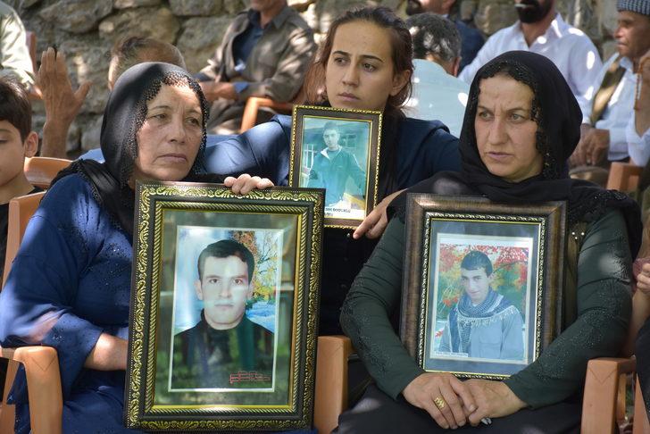 CHP Genel Başkanı Kılıçdaroğlu, Uludere'deki olayda hayatını kaybedenlerin ailelerini ziyaret etti: G2