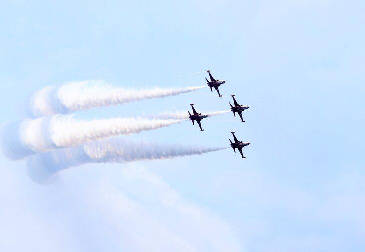 Türk Yıldızları Trabzon'da gösteri uçuşu yaptı G4