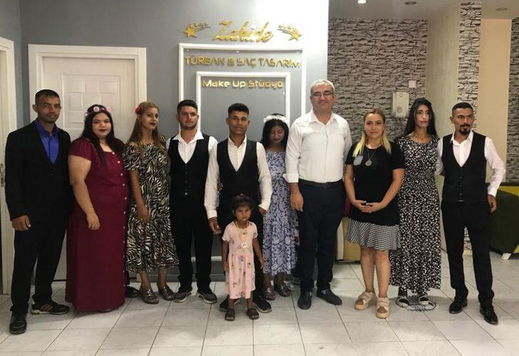 Adana'da 6 Roman çiftin resmi nikahı yapıldı G2