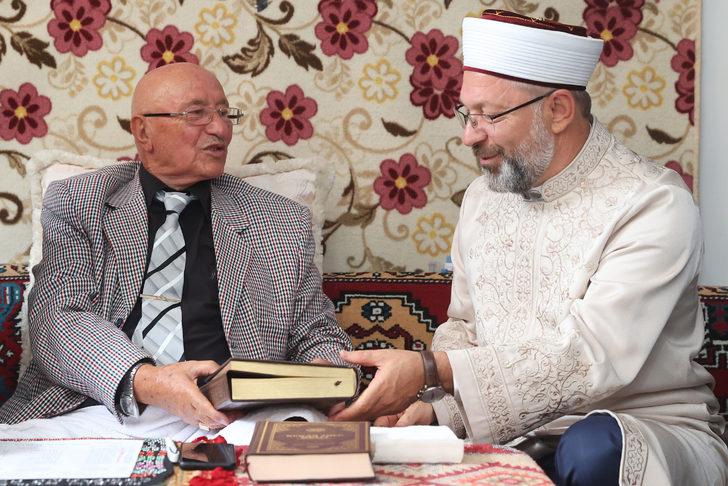Diyanet İşleri Başkanı Erbaş, saldırıya uğrayan Şah-ı Merdan Cemevi'ni ziyaret etti G4