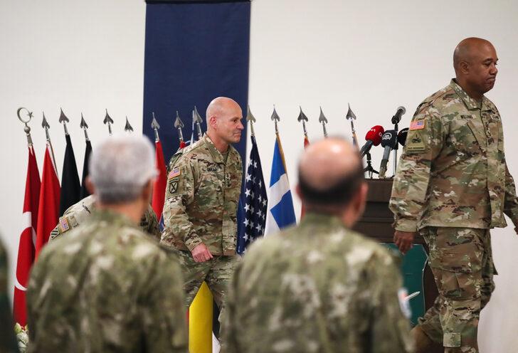 NATO Müttefik Kara Komutanlığında devir teslim töreni yapıldı G1