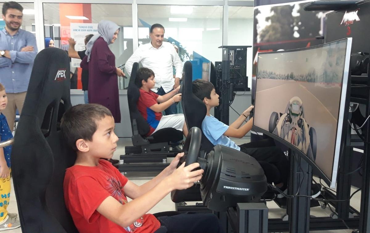 Giresun'da &ouml;ğrencilere otomobil sporları tanıtıldı