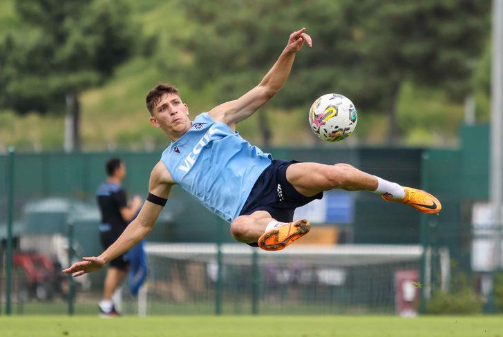 Trabzonspor kafilesi İstanbul'a gitti G2