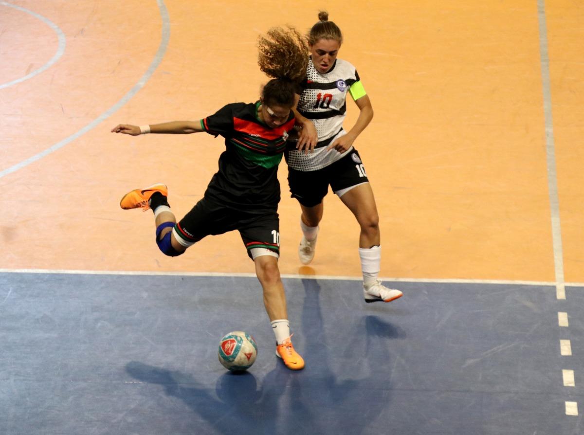Karab&uuml;k, İşitme Engelliler Kadın Futsal T&uuml;rkiye Şampiyonası'na ev sahipliği yapıyor