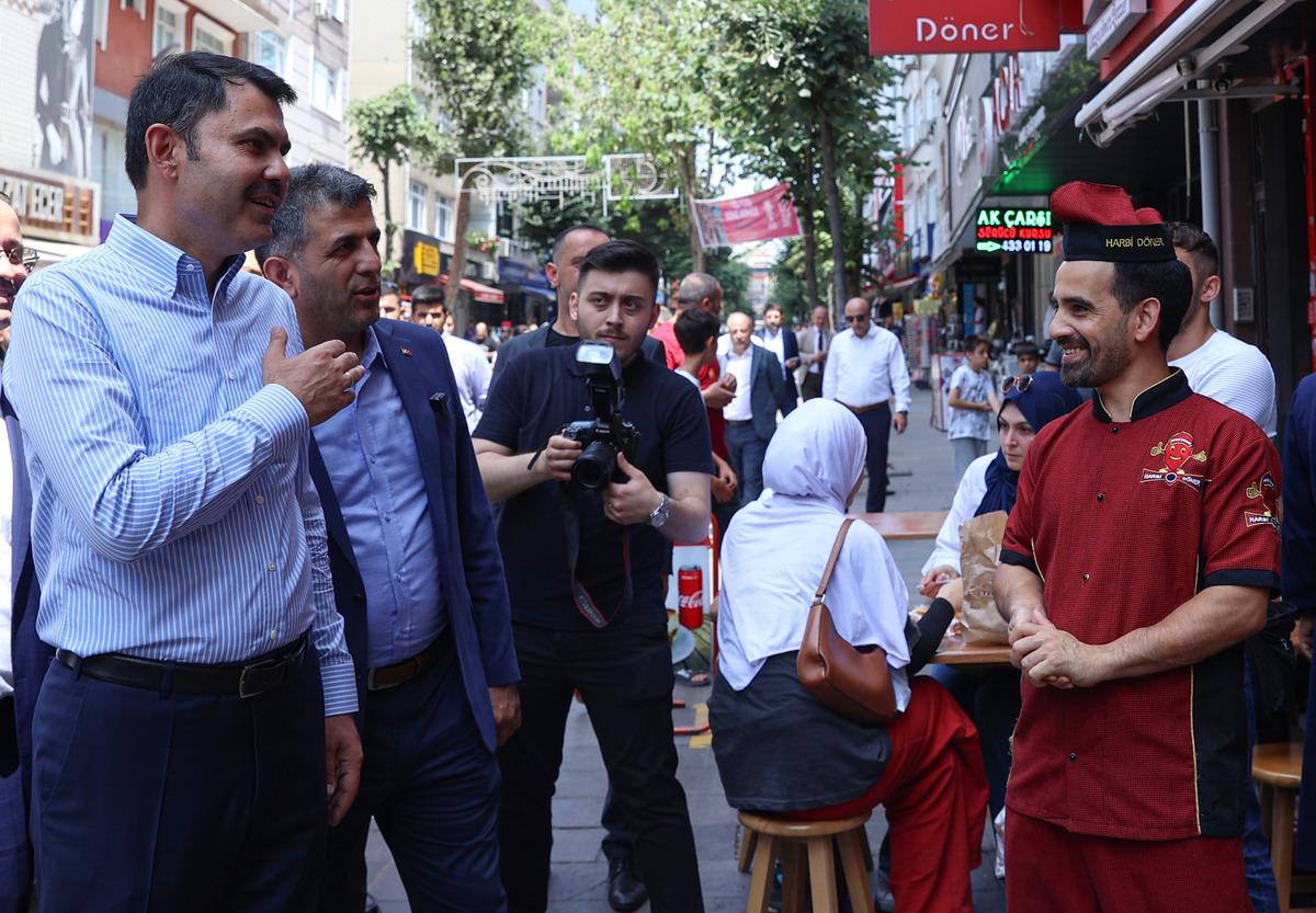 &Ccedil;evre, Şehircilik ve İklim Değişikliği Bakanı Kurum, Bağcılar'da vatandaşlara hitap etti: