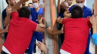 Acil serviste 'maske' uyarısında bulunan doktora saldırmıştı! Serbest bırakıldı...