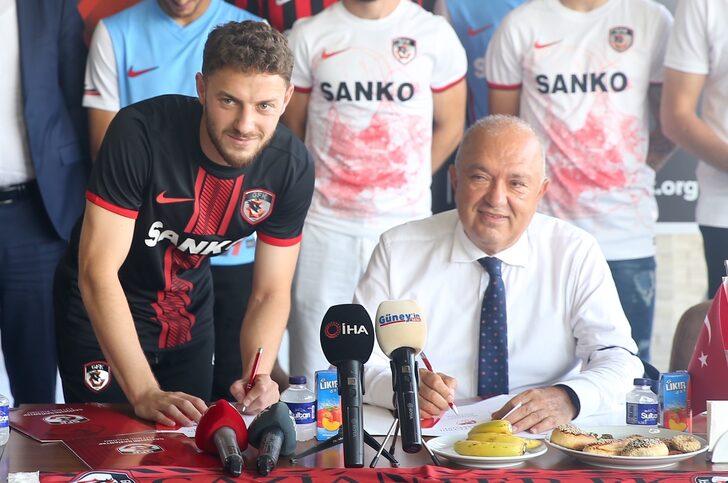 Gaziantep FK'de toplu imza töreni G3