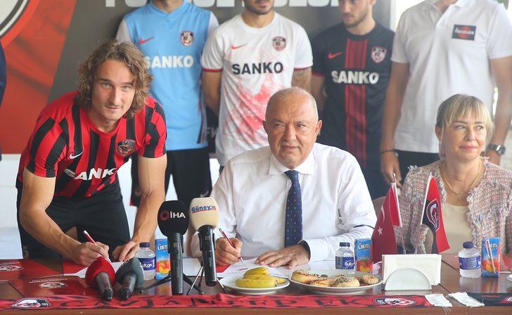 Gaziantep FK'de toplu imza töreni G5